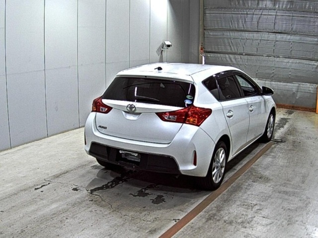 Toyota AURIS 2014 7162197-5
