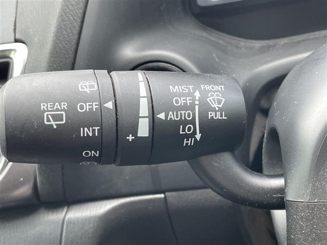Mazda AXELA 2017 7158410-4