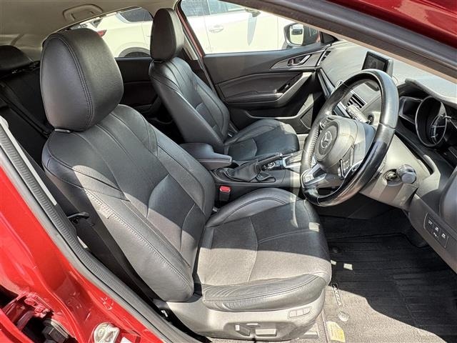 Mazda AXELA 2016 7158419-6