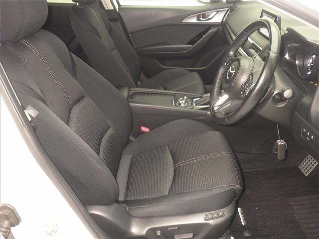 Mazda AXELA 2017 7158452-5