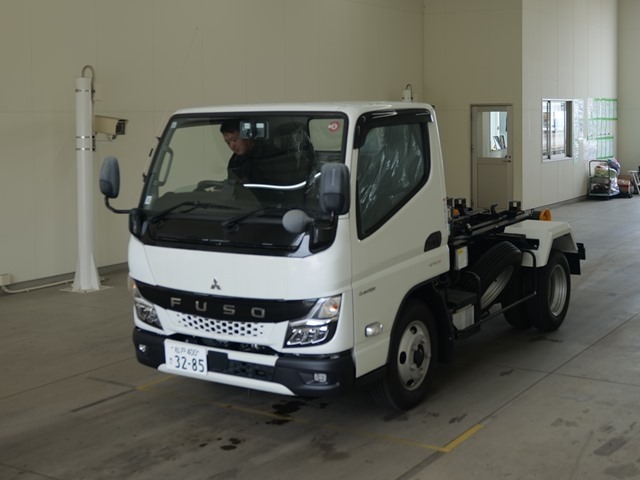 Mitsubishi CANTER 2024 7157223-0