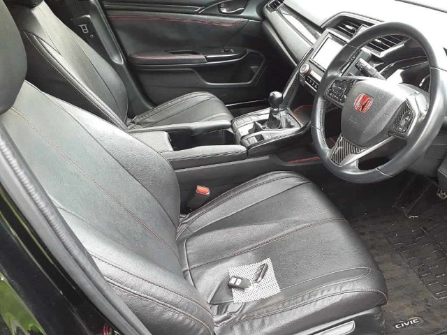 Honda CIVIC 2018 7154675-8