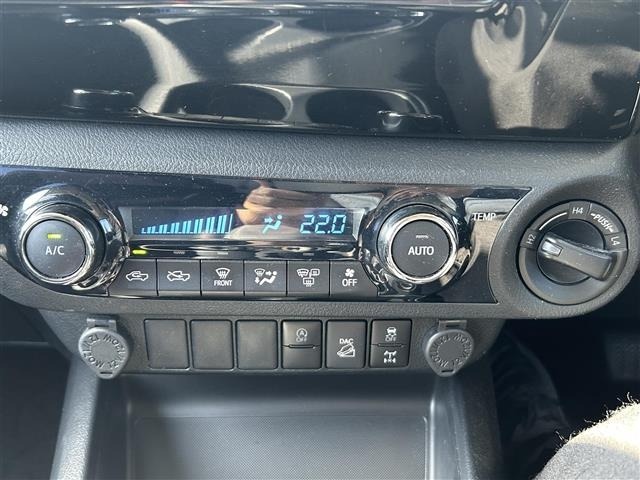 Toyota HILUX 2021 7162035-10