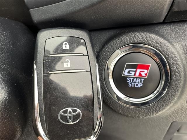 Toyota HILUX 2024 7162043-7