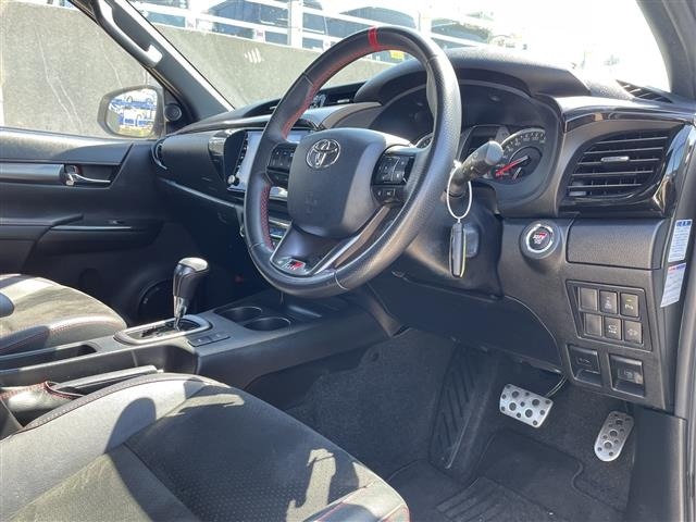 Toyota HILUX 2023 7162044-4