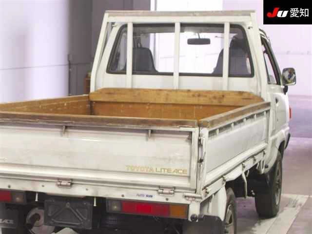 Toyota LITEACE TRUCK 1988 7161330-8