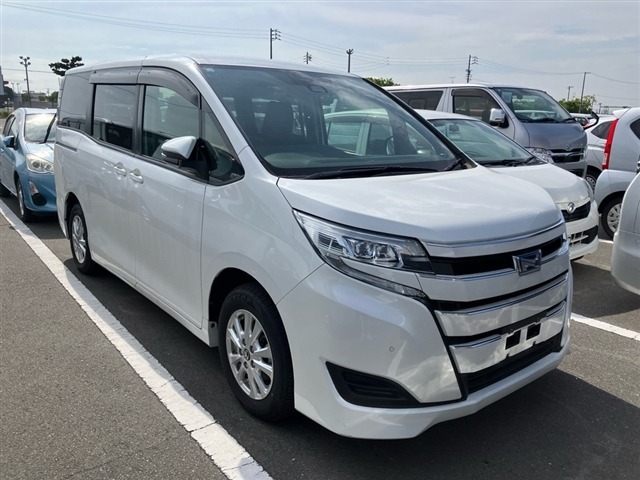 Toyota NOAH 2021 7160616-0