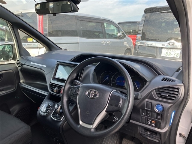 Toyota NOAH 2021 7160616-3
