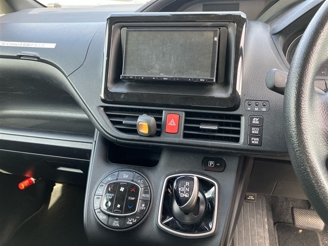 Toyota NOAH 2021 7160616-4