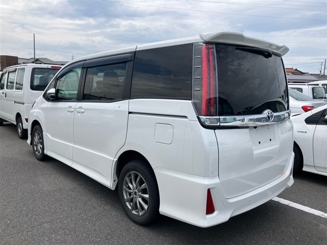 Toyota NOAH 2019 7160619-1