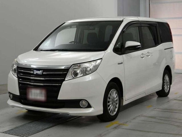 Toyota NOAH 2015 7160620-0