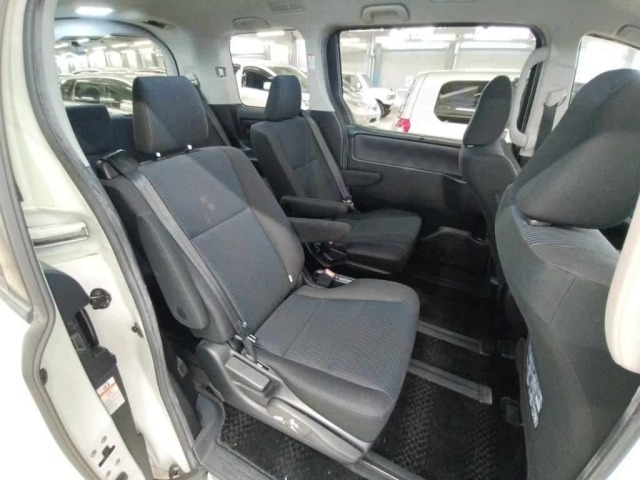 Toyota NOAH 2015 7160620-12