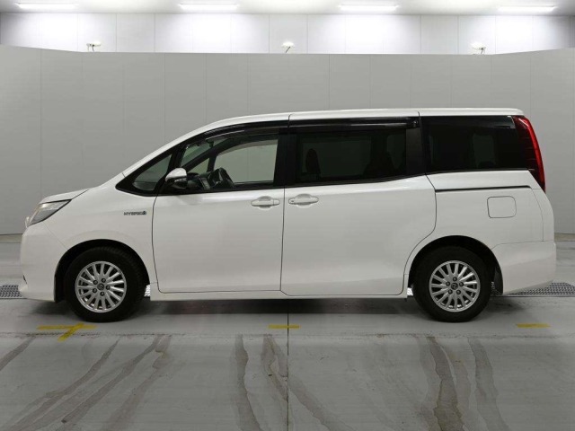 Toyota NOAH 2015 7160620-4