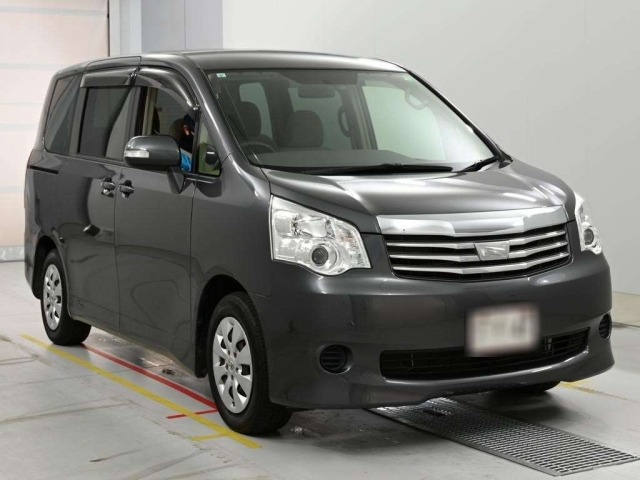 Toyota NOAH 2013 7160621-5