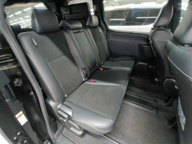 Toyota NOAH 2018 7160622-12