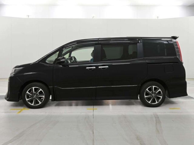 Toyota NOAH 2018 7160622-4