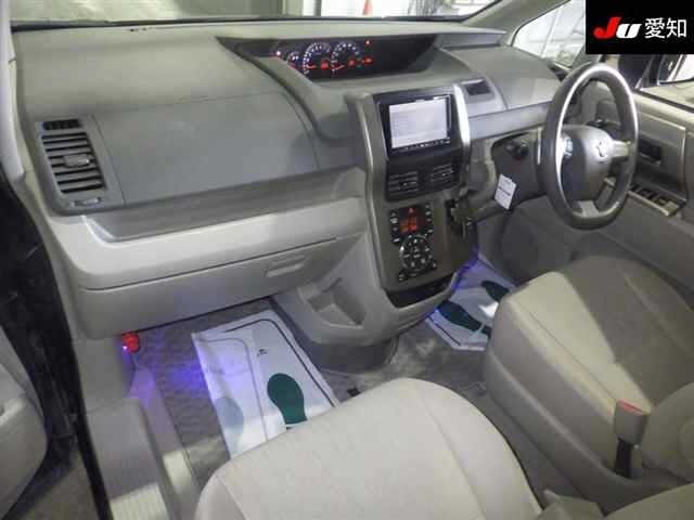 Toyota NOAH 2011 7160630-3