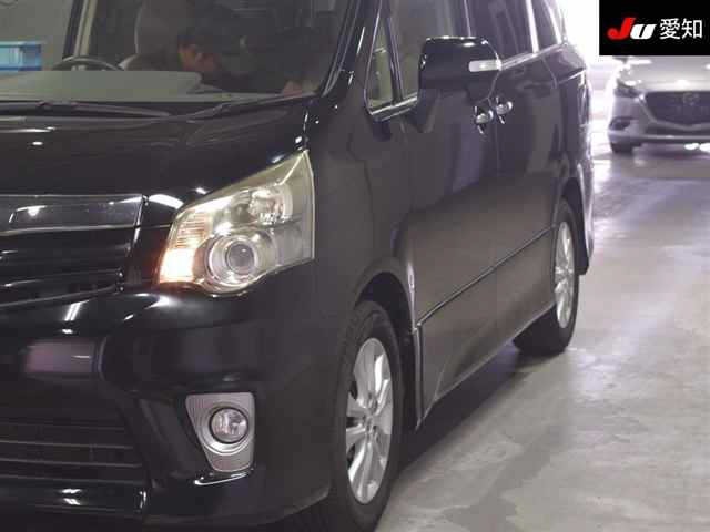 Toyota NOAH 2011 7160630-7