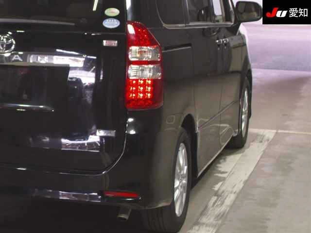 Toyota NOAH 2011 7160630-8