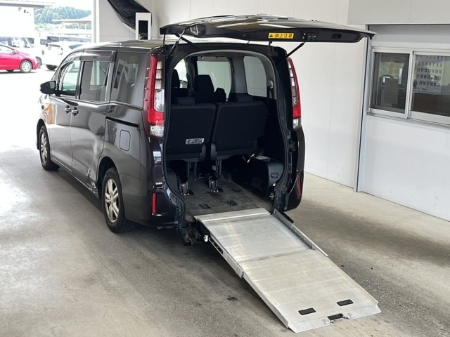 Toyota NOAH 2014 7160631-5