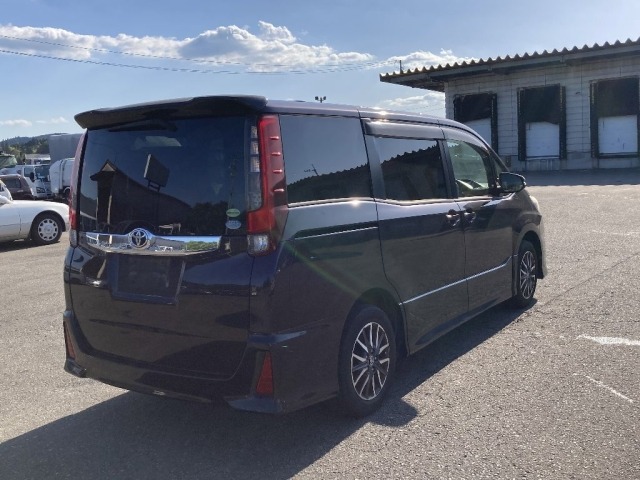 Toyota NOAH 2014 7160632-1