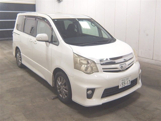 Toyota NOAH 2010 7160639-0