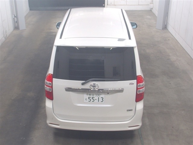 Toyota NOAH 2010 7160639-6