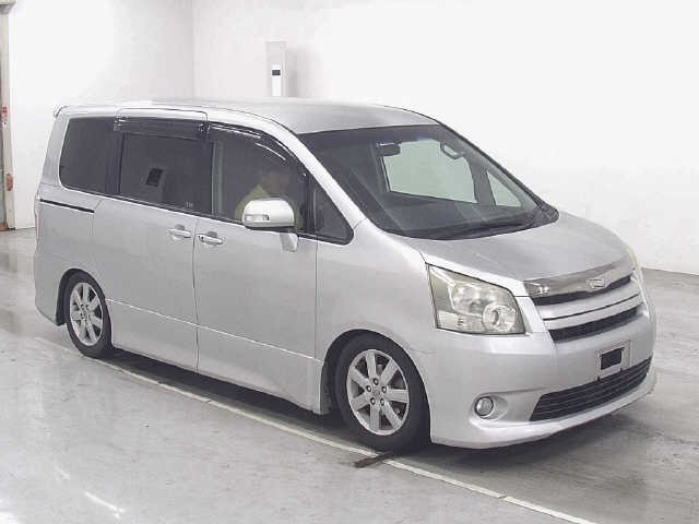 Toyota NOAH 2007 7160641-0