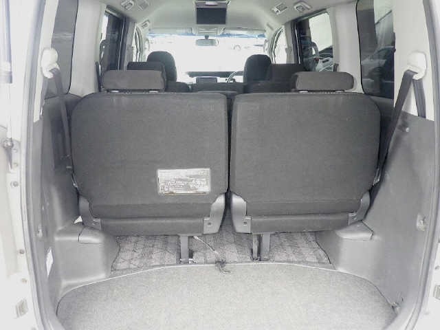 Toyota NOAH 2007 7160641-9