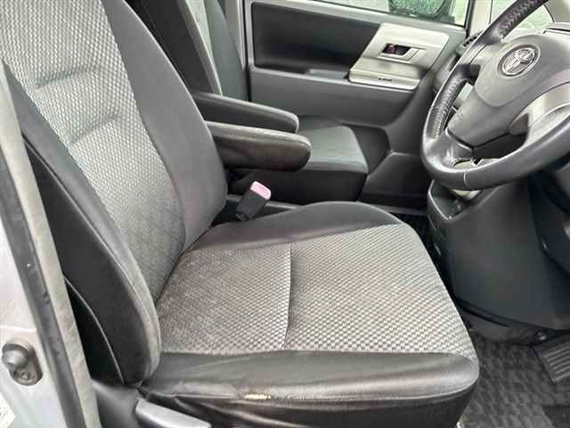 Toyota NOAH 2008 7160643-7