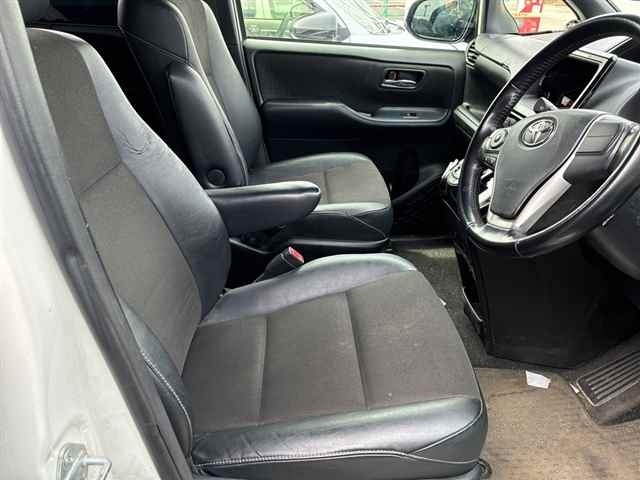 Toyota NOAH 2017 7160645-7