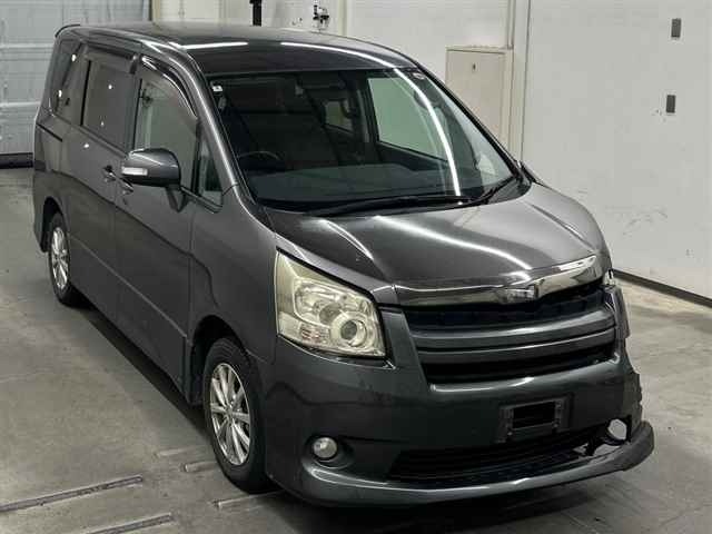 Toyota NOAH 2010 7160646-0