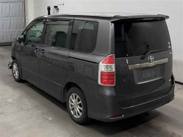 Toyota NOAH 2010 7160646-1