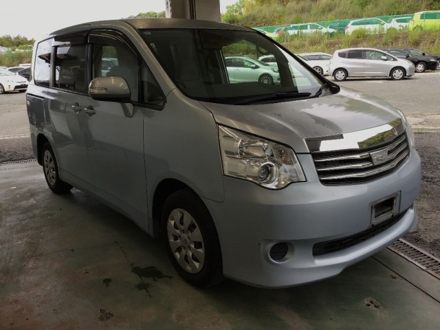 Toyota NOAH 2010 7160648-3