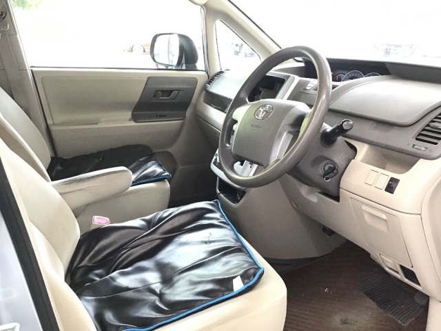 Toyota NOAH 2010 7160648-5