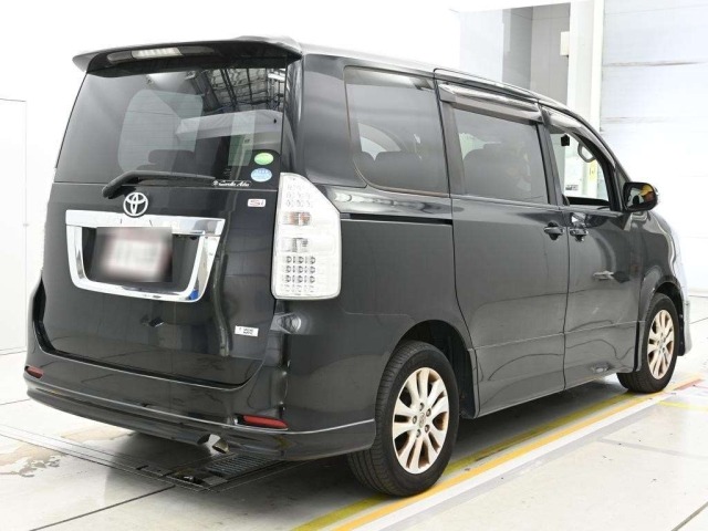 Toyota NOAH 2013 7160657-1