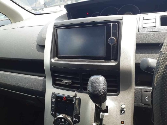 Toyota NOAH 2013 7160657-12