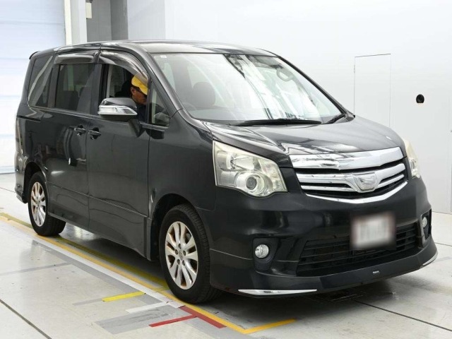 Toyota NOAH 2013 7160657-5