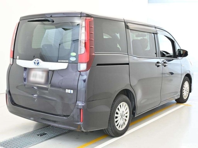 Toyota NOAH 2014 7160659-1