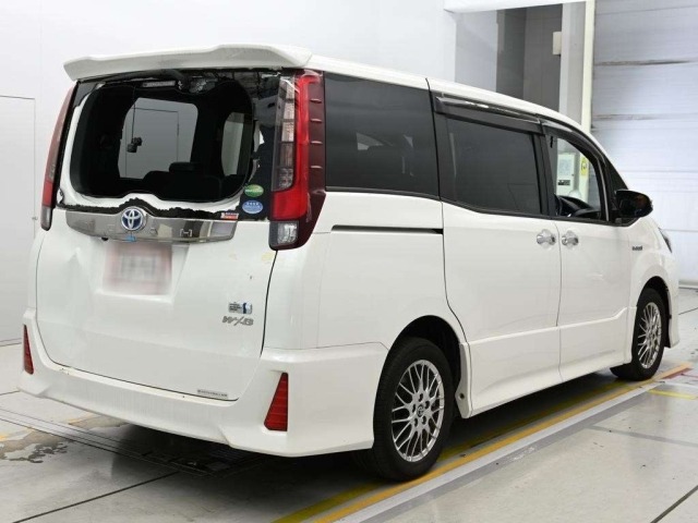 Toyota NOAH 2016 7160665-1