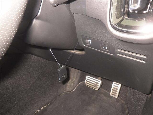 Volvo XC40 2021 7160294-8