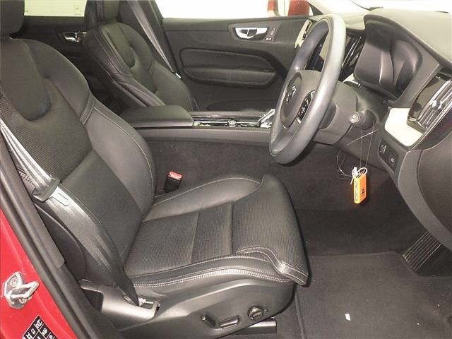 Volvo XC60 2021 7160623-5
