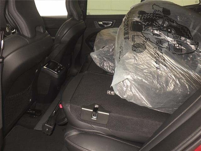 Volvo XC60 2021 7160623-7