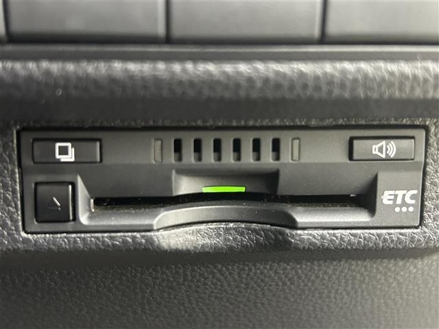 Toyota COROLLA TOURING 2022 7174588-19