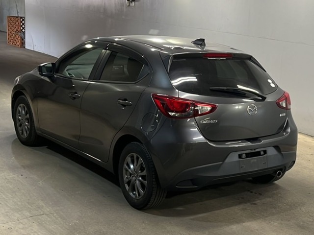 Mazda DEMIO 2017 7166082-1
