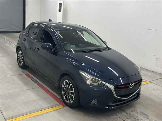 Mazda DEMIO 2016 7166737-0