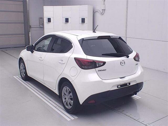 Mazda DEMIO 2016 7166782-1