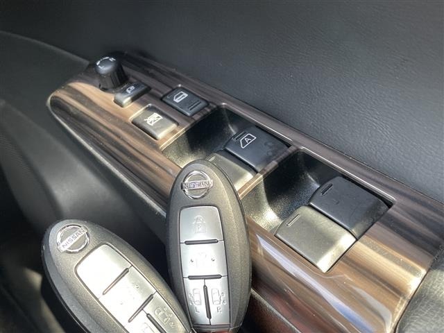 Nissan ELGRAND 2014 7168180-10
