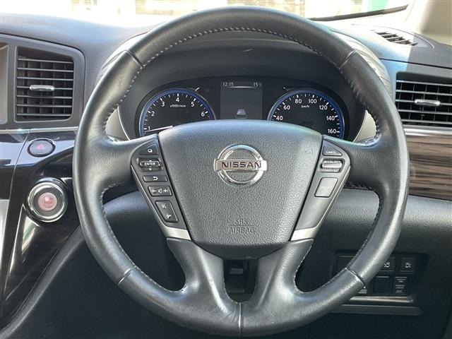 Nissan ELGRAND 2014 7168180-11