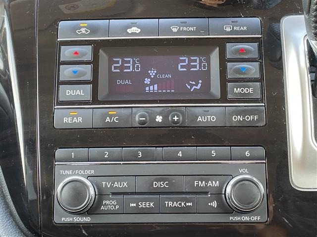 Nissan ELGRAND 2014 7168180-21